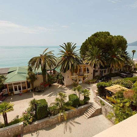 Old Gagra Hotel Bagian luar foto