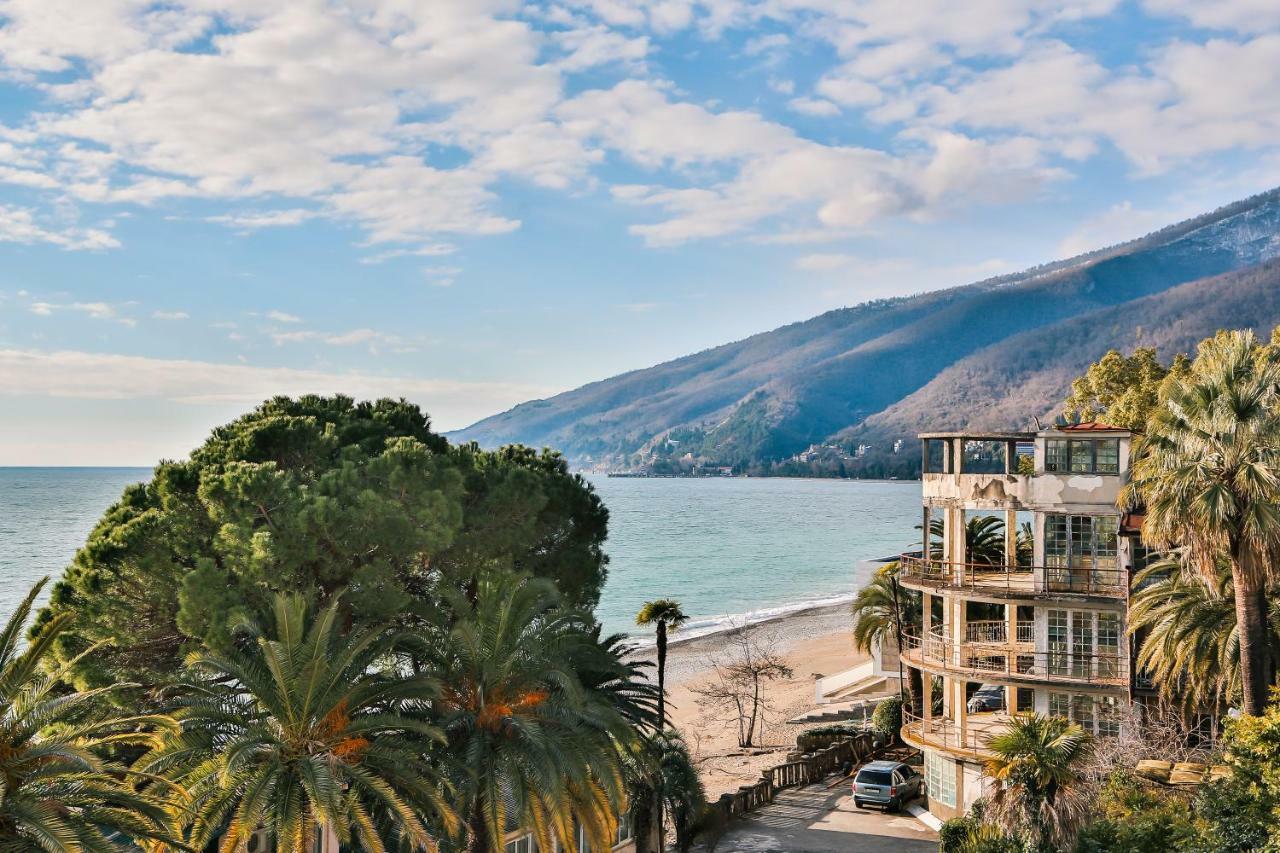 Old Gagra Hotel Bagian luar foto