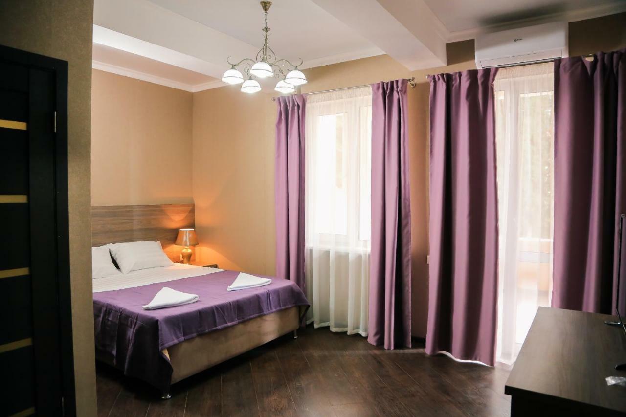 Old Gagra Hotel Bagian luar foto