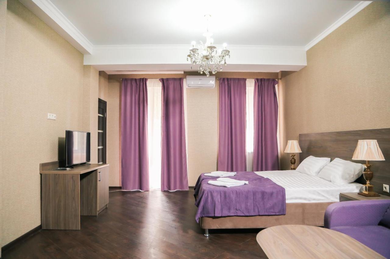 Old Gagra Hotel Bagian luar foto